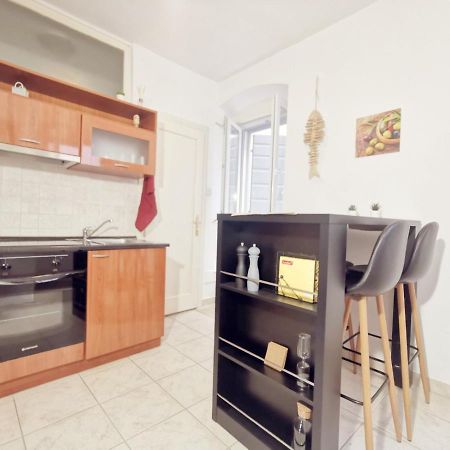 ספליט One Bedroom Apartment In The Old Town מראה חיצוני תמונה